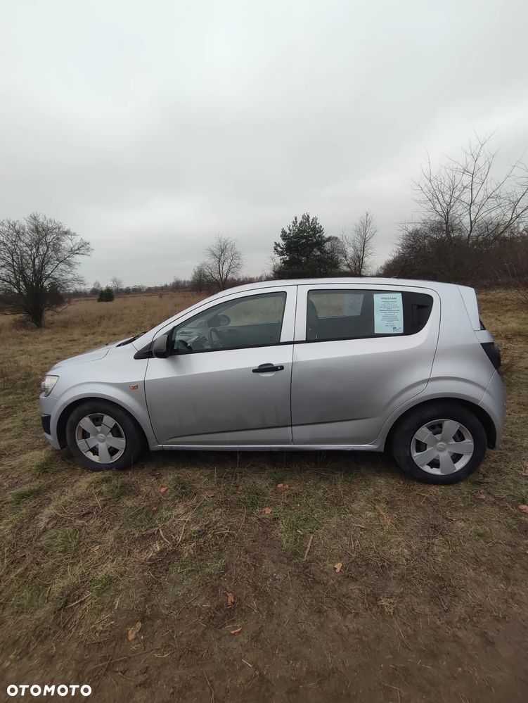 Chevrolet Aveo 1.2 LT - 11