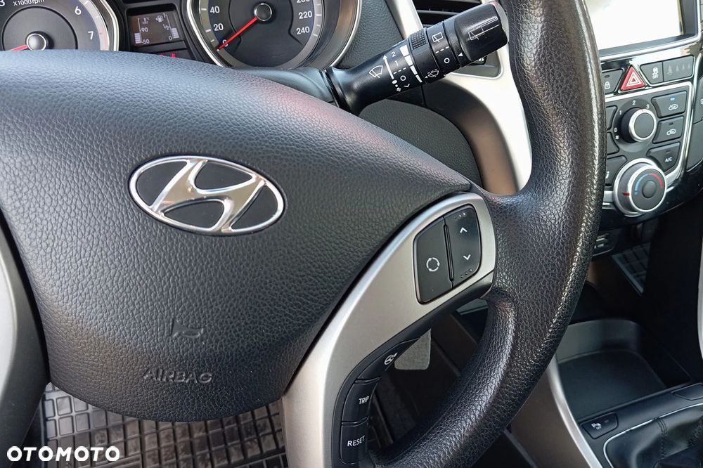 Hyundai i30 - 25