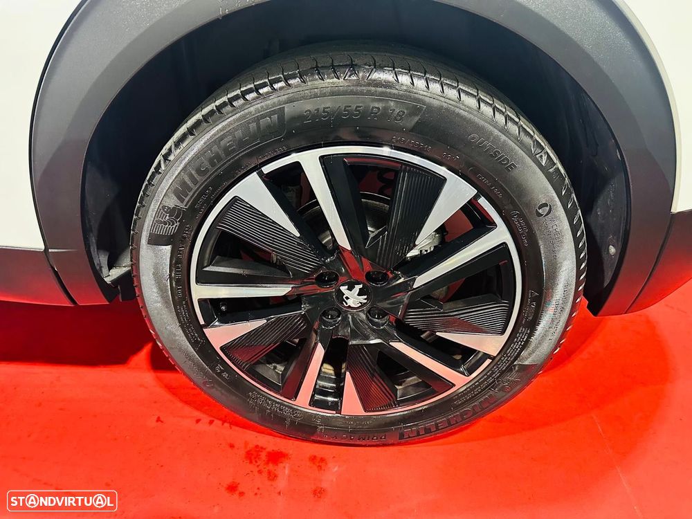 Peugeot e-2008 50 kWh GT - 17