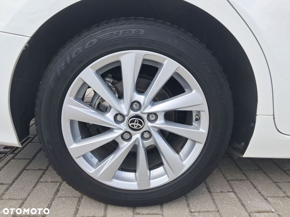 Toyota Camry 2.5 Hybrid Comfort CVT - 22