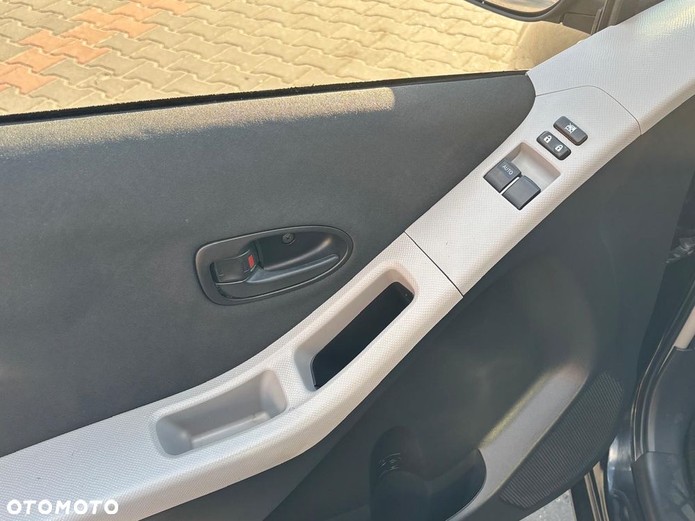Toyota Yaris 1.33 Sol - 6