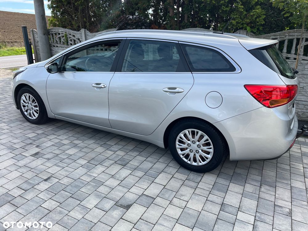 Kia Ceed 1.6 GDI Business Line - 23