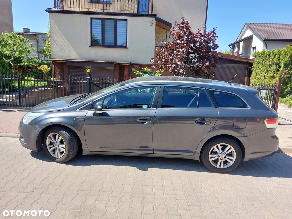 Toyota Avensis 2.0 D-4D Sol - 5