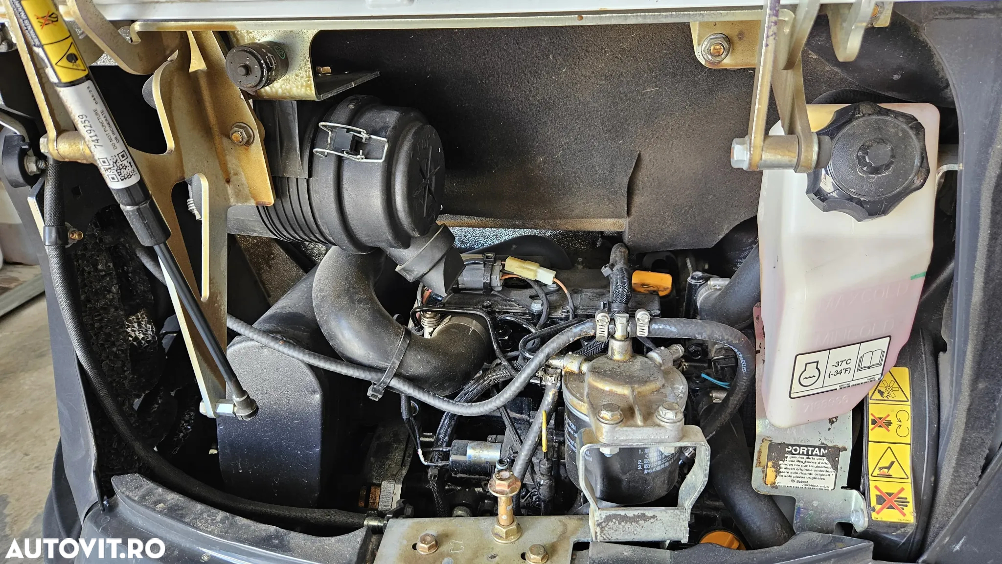 Bobcat E26 - 8