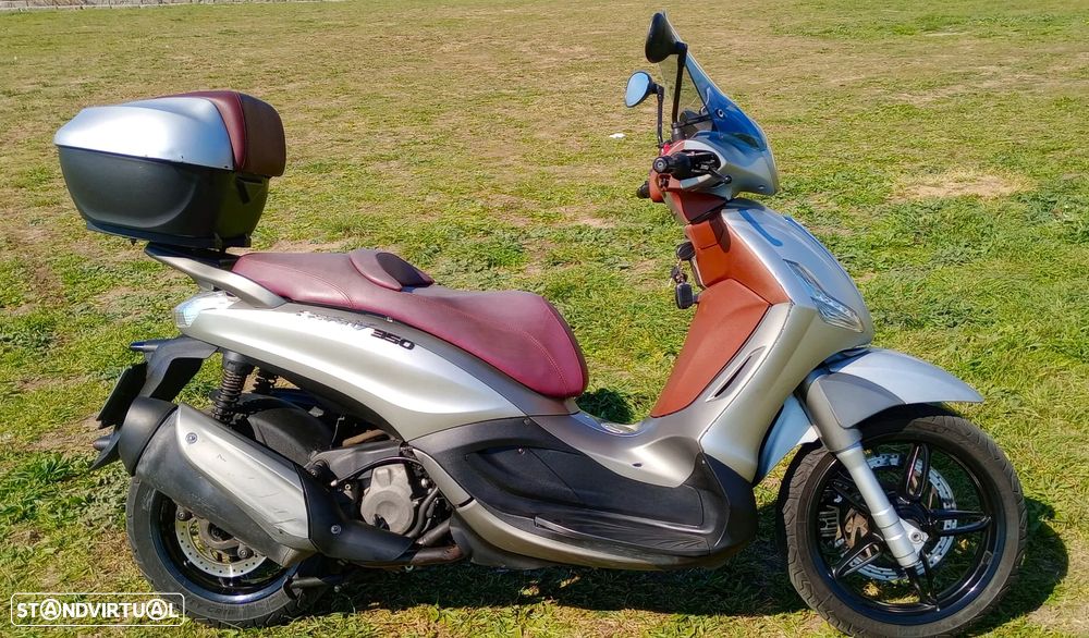 Piaggio Beverly - 1