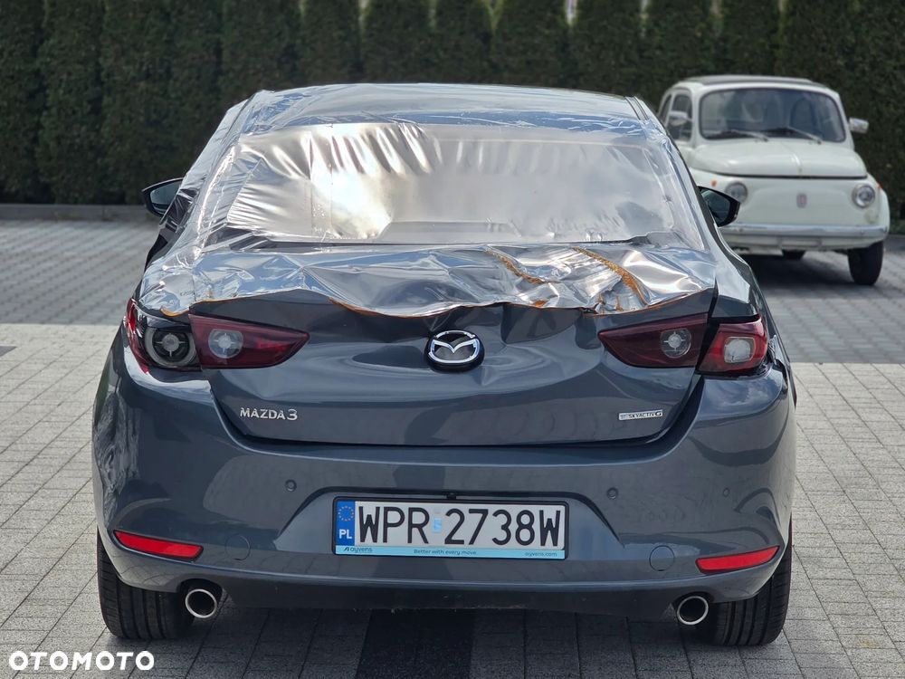 Mazda 3 2.0 mHEV Hikari - 8