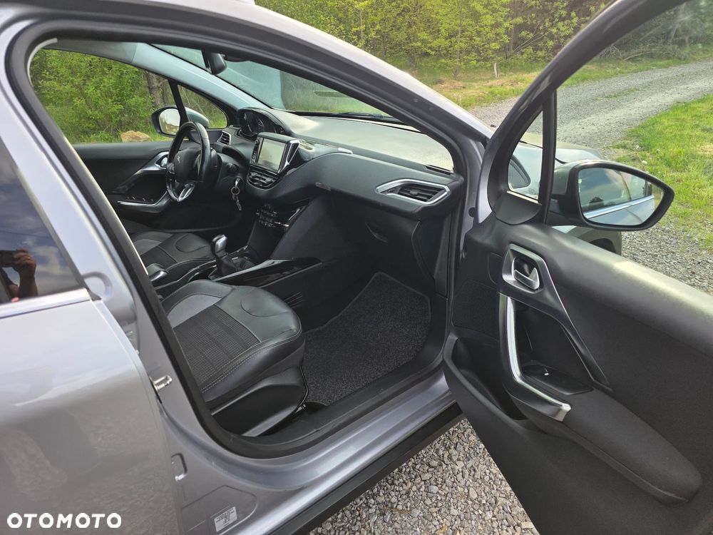 Peugeot 2008 BlueHDi 100 STOP & START Allure - 27