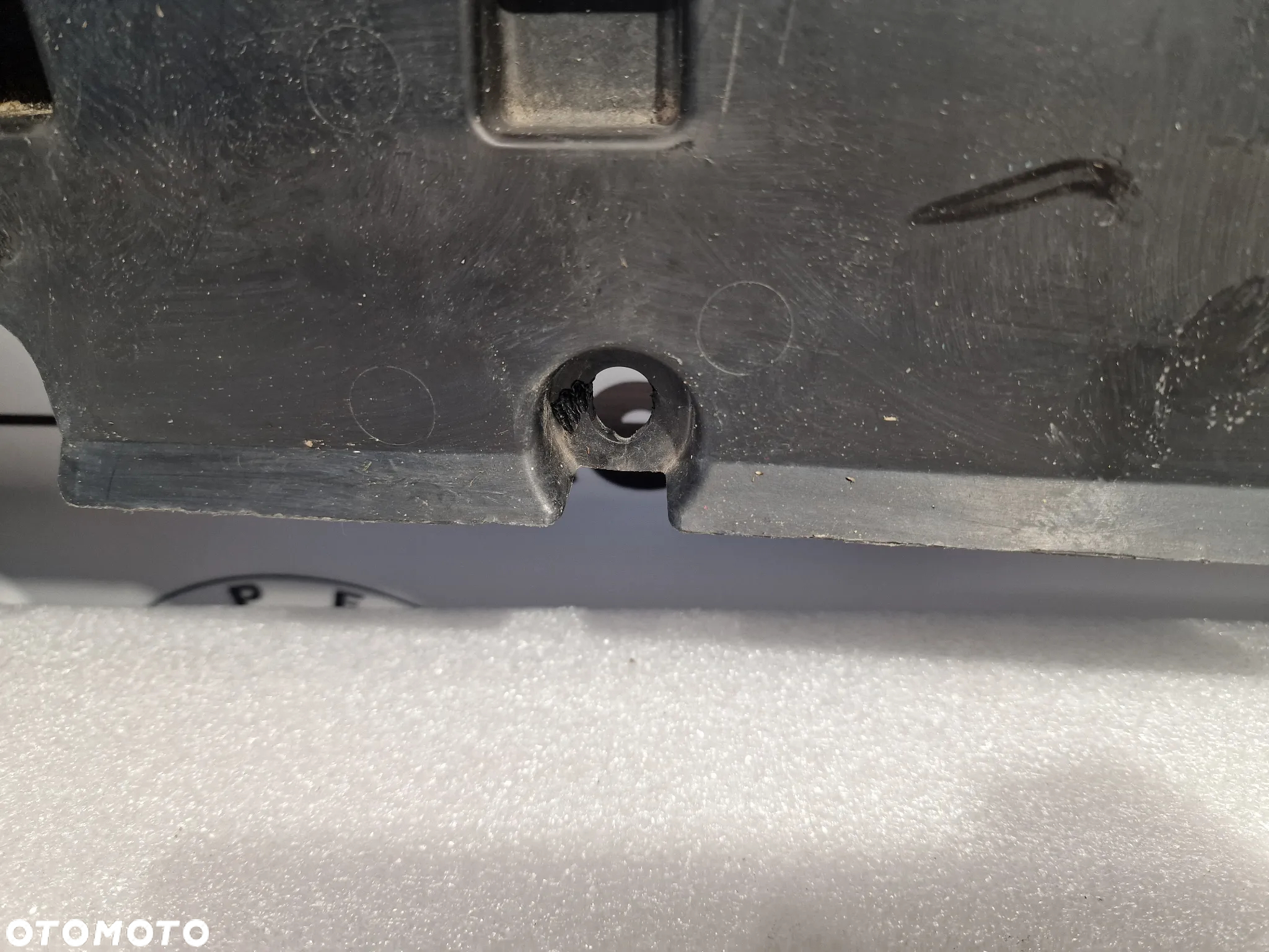 RENAUT ZEO LIFT 18- PŁYTA / OSŁONA POD ZDERZAK PRZEDNI PRZÓD , NR 622353764R , NR AUKCJI NSŁ506 - 17