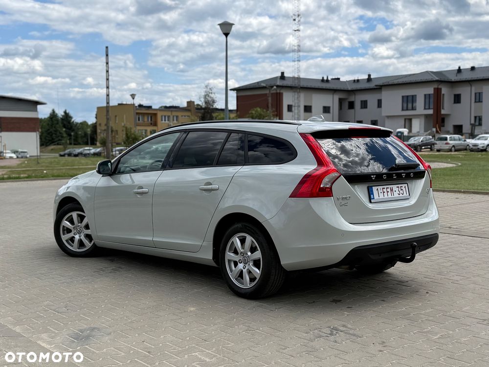 Volvo V60 D3 Summum - 27