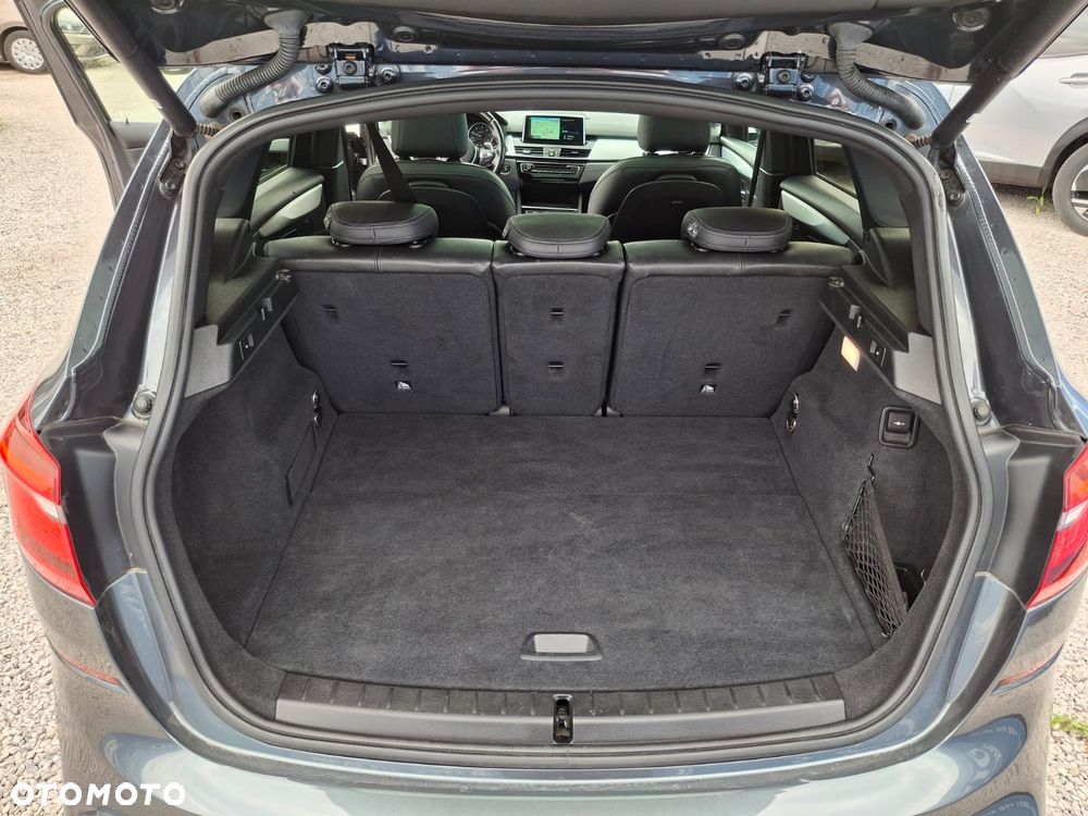 BMW Seria 2 220d GT xDrive - 32