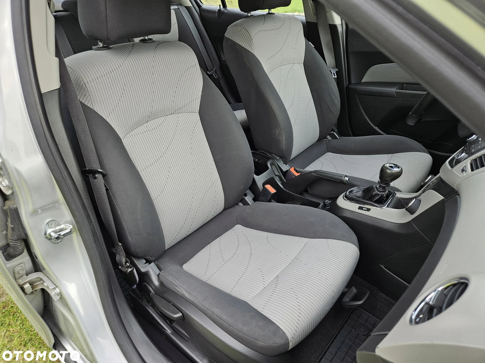 Chevrolet Cruze - 15
