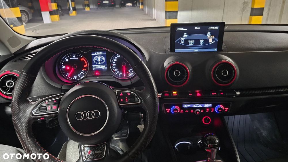 Audi A3 Sportback 2.0 TDI S tronic S line Sportpaket - 19