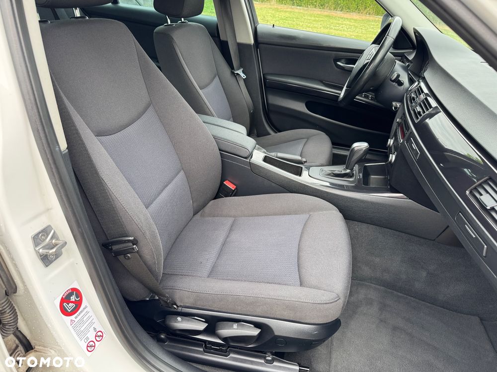 BMW Seria 3 - 25