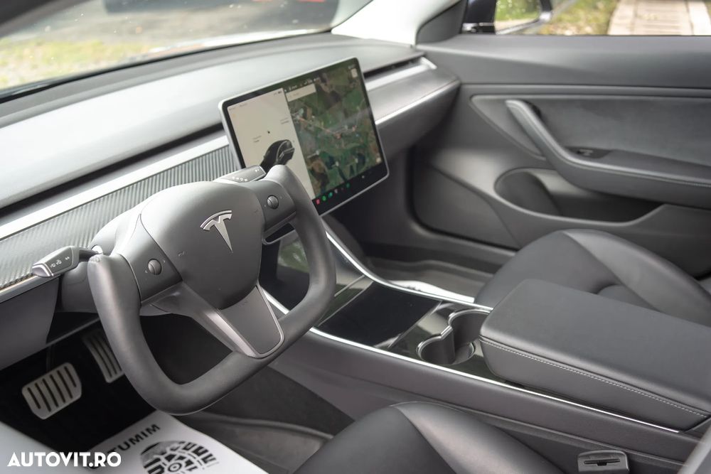 Tesla Model 3 Langstreckenbatterie Allradantrieb Dual Motor Performance - 7
