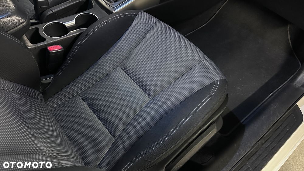 Hyundai i30 blue 1.6 CRDi YES Gold - 33