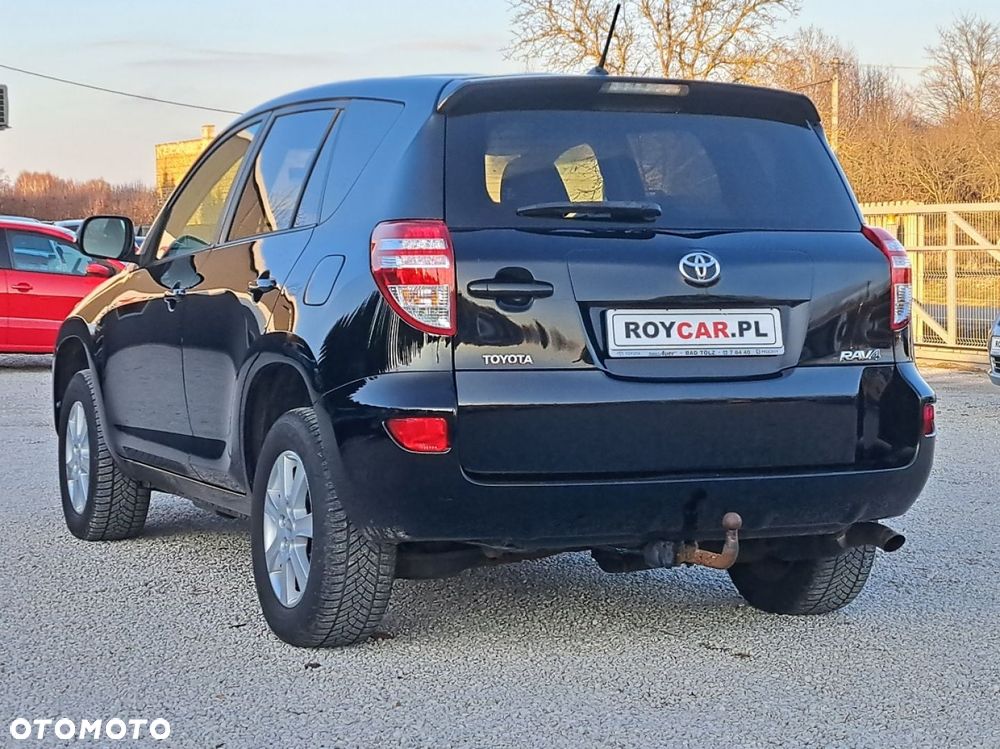 Toyota RAV4 - 10