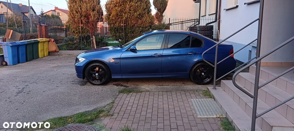 BMW Seria 3 318i - 3