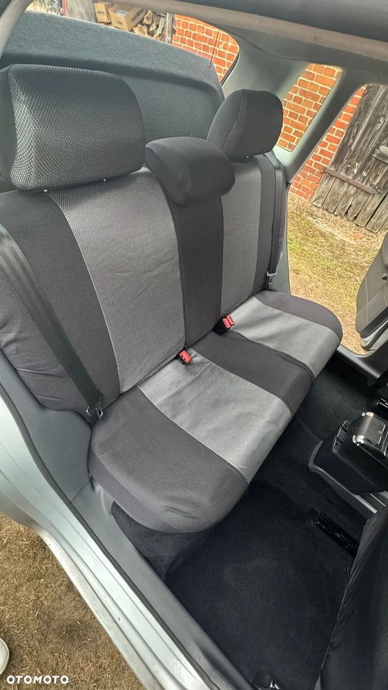 Volkswagen Polo 1.4 16V Comfortline - 22