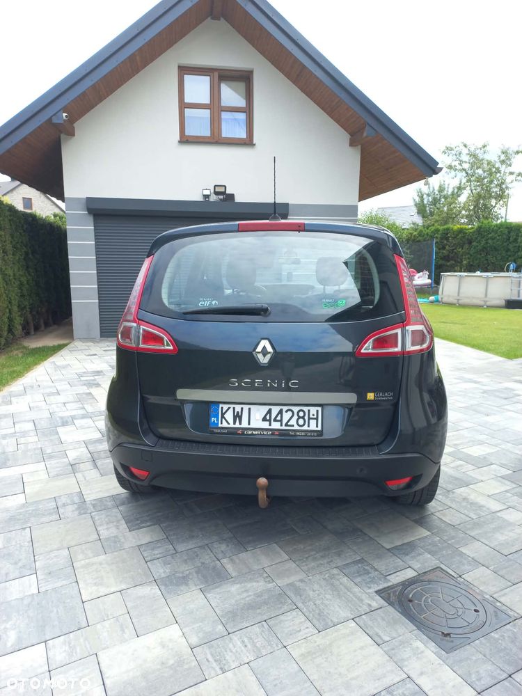 Renault Scenic 1.6 16V 110 TomTom Edition - 11