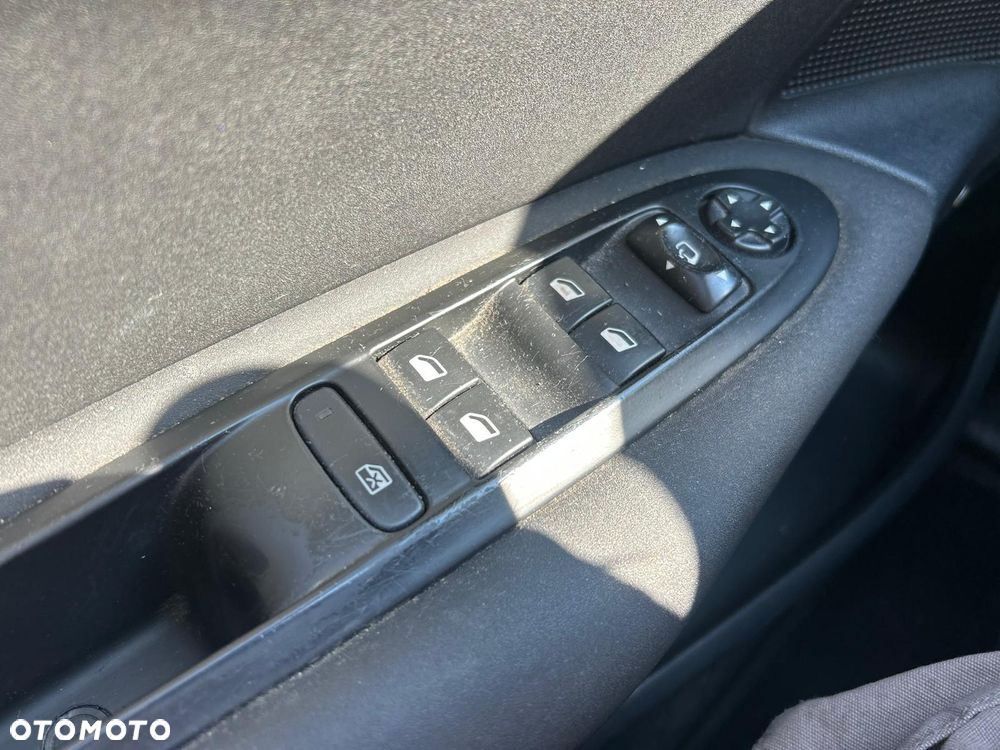Citroën C4 1.6 HDi Exclusive - 30