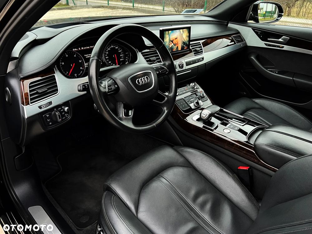 Audi A8 4.2 TDI DPF (clean diesel) quattro tiptronic - 28