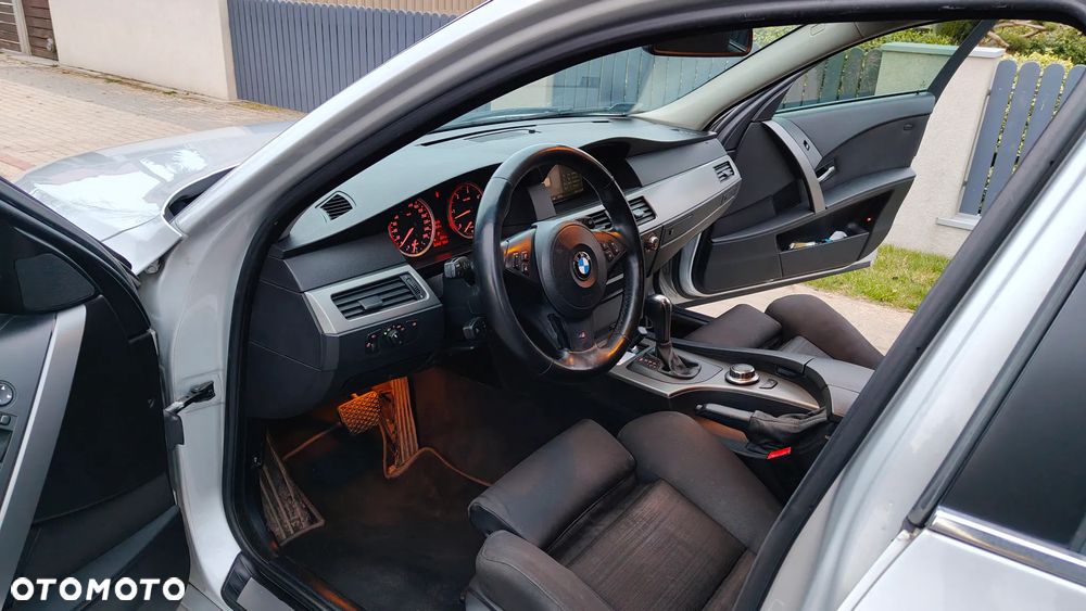 BMW Seria 5 525d - 8
