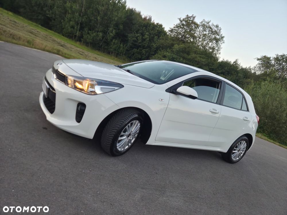 Kia Rio 1.2 Edition 7 - 11