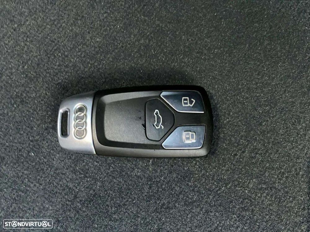 Audi A4 2.0 TDI Advance - 16