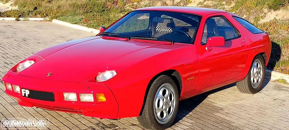 Porsche 928