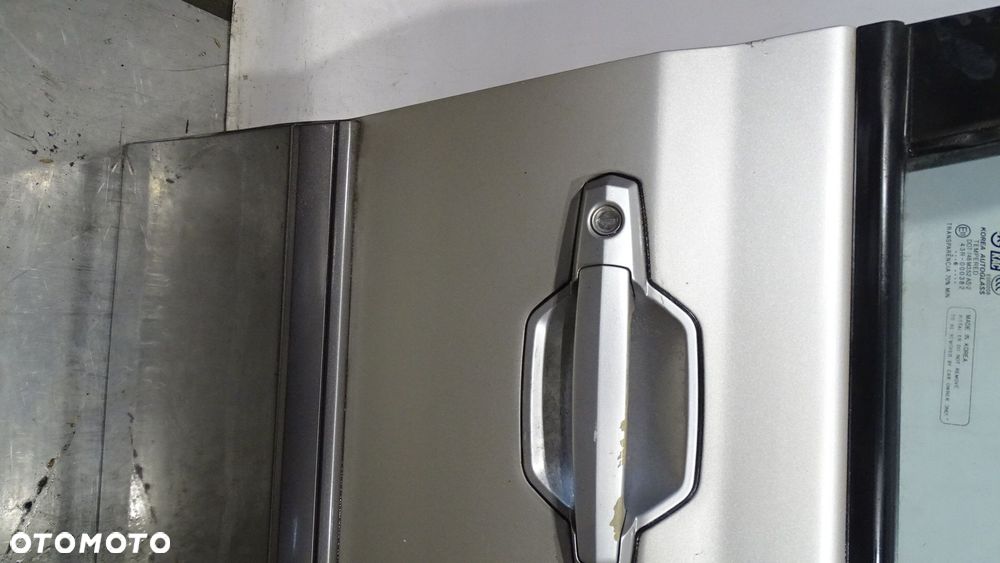 DRZWI PRAWY PRZÓD HYUNDAI TERRACAN  YK WARM SILVER - 2