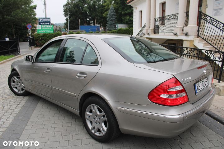 Mercedes-Benz Klasa E - 26