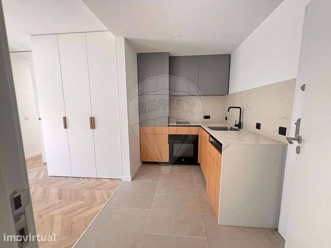 Apartamento T1 para arrendamento - Grande imagem: 2/12
