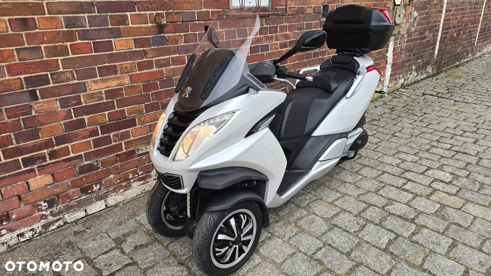 Peugeot Metropolis - 5