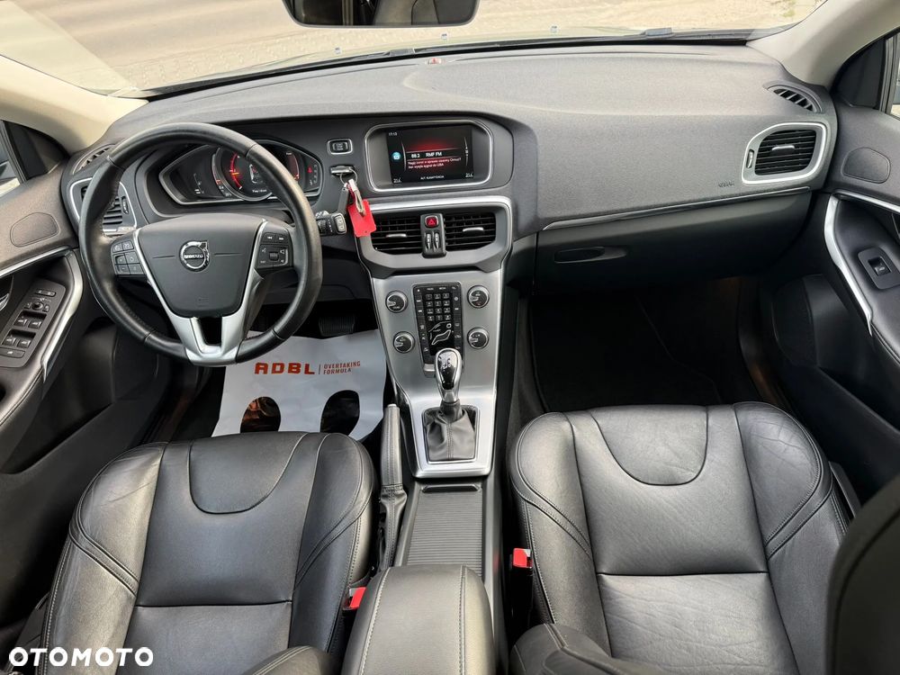 Volvo V40 D2 Geartronic Inscription - 9