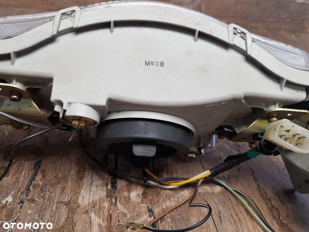 Reflektor lampa Suzuki Burgman AN 250 - 7