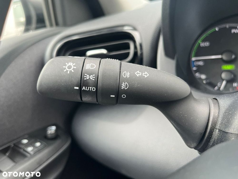 Toyota Yaris Hybrid 1.5 Comfort - 26