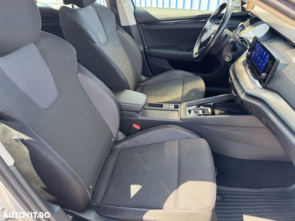 Skoda Octavia 2.0 TDI DSG Ambition - 10