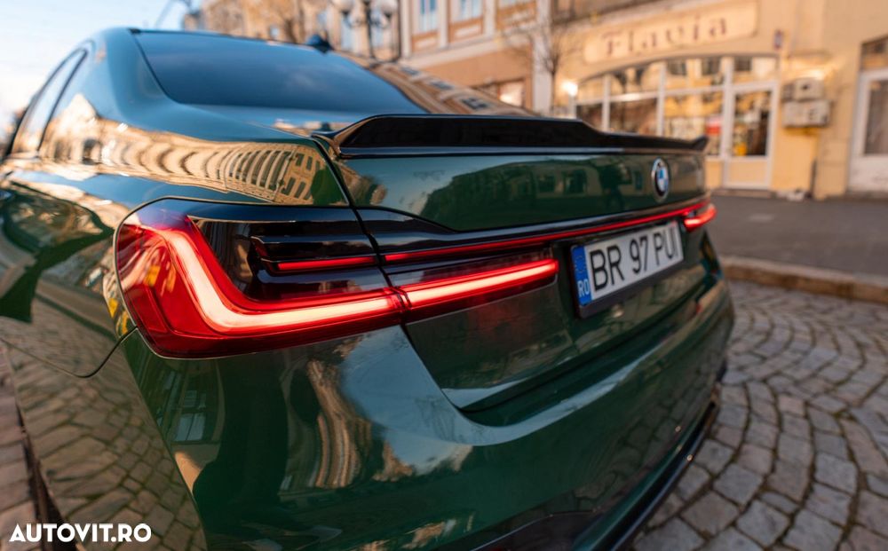 BMW Seria 7 750i xDrive - 8