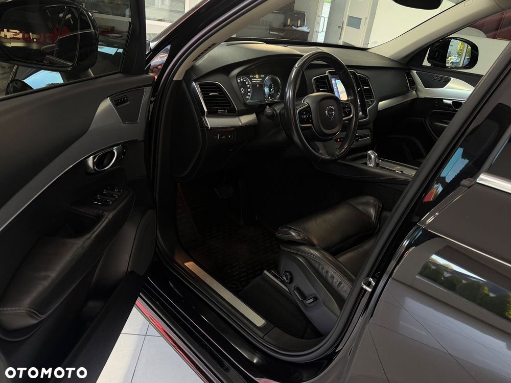 Volvo XC 90 - 28