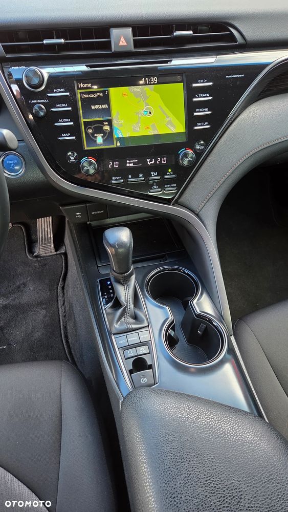 Toyota Camry 2.5 Hybrid Executive CVT - 14