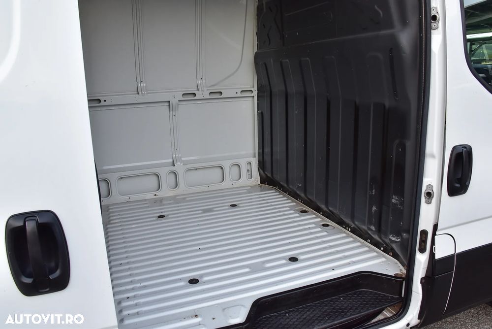Iveco Daily - 12