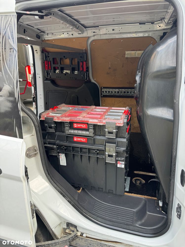 Ford Transit Connect - 14