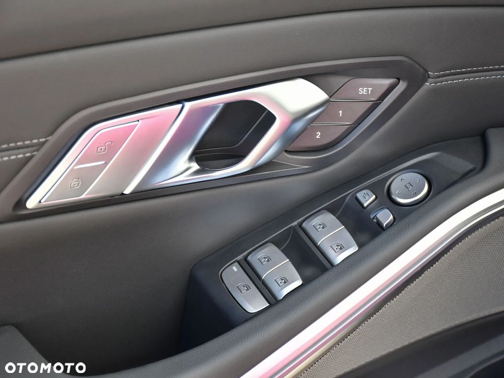 BMW M3 Competition xDrive sport - 16