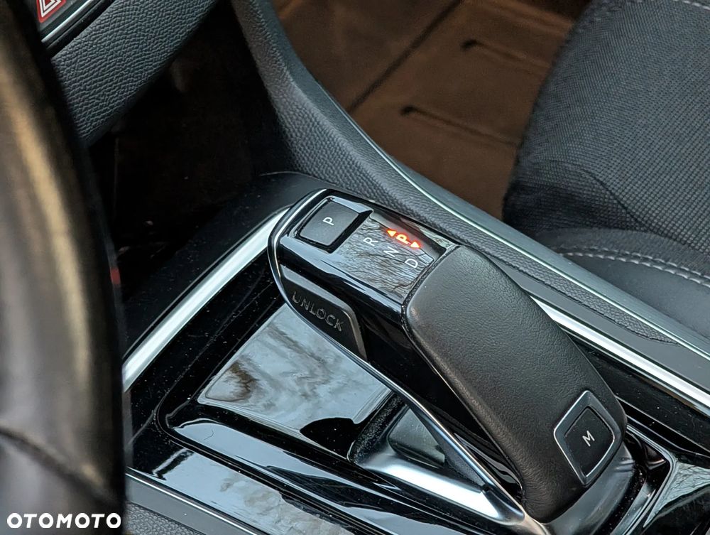 Peugeot 308 BlueHDi 130 EAT8 Stop & Start Allure Pack - 26