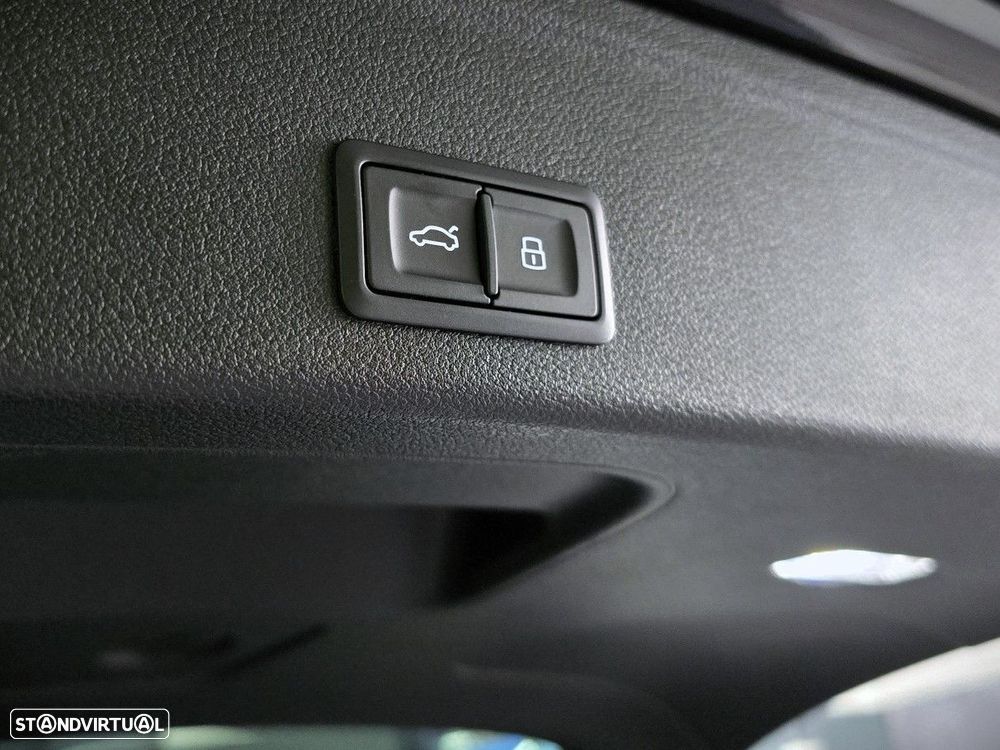 Audi A4 Avant 35 TDI S line S tronic - 42