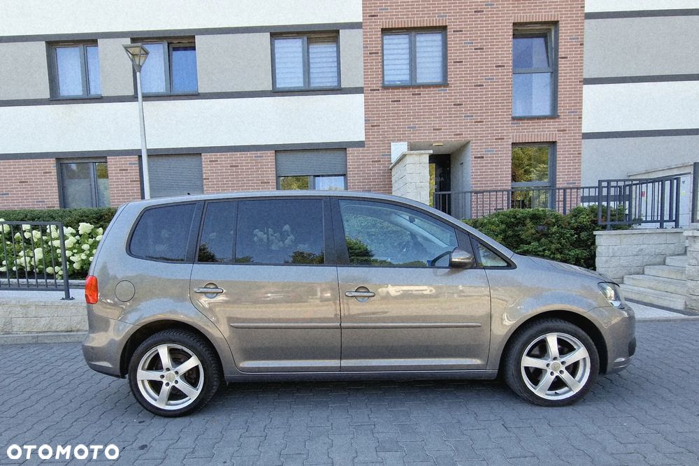 Volkswagen Touran 1.4 TSI Comfortline DSG - 5