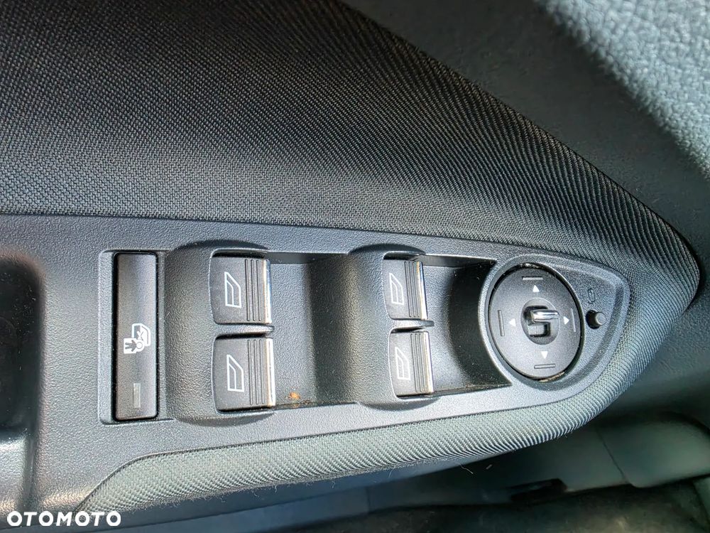 Ford Grand C-MAX - 23