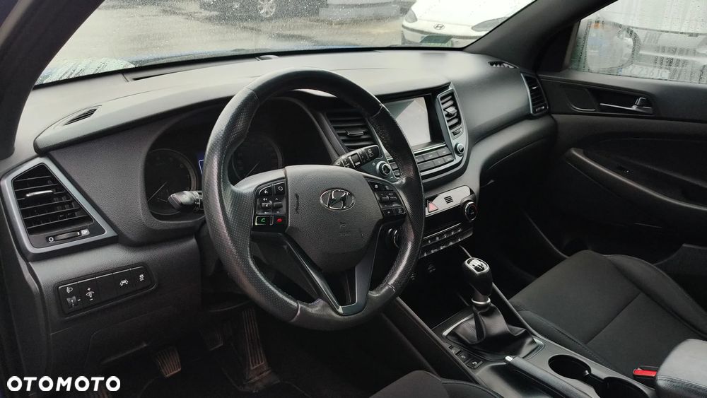 Hyundai Tucson 1.6 GDI BlueDrive GO 2WD - 9