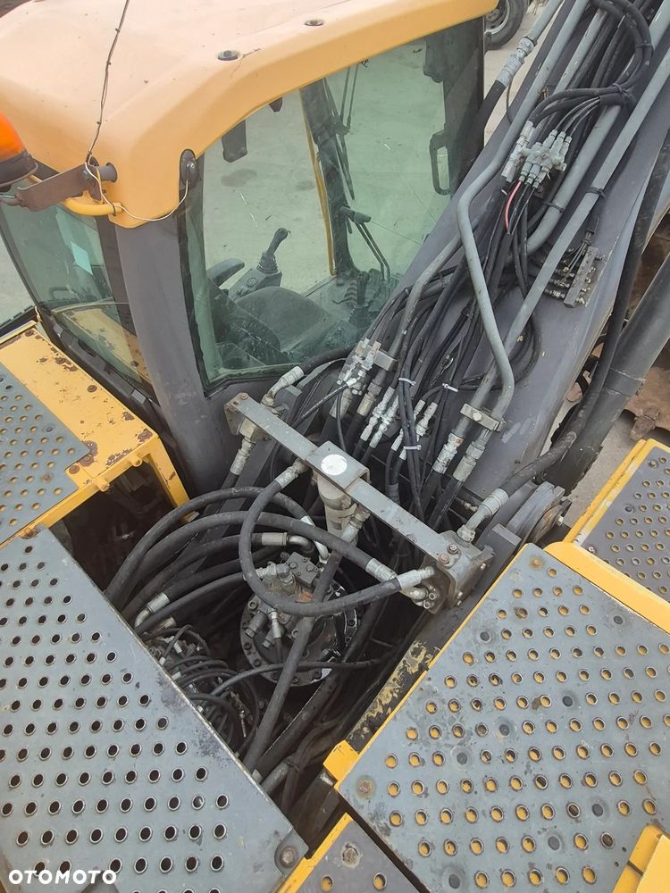 Volvo ec 250 - 14