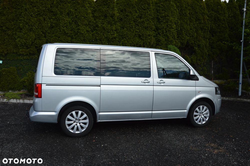 Volkswagen Multivan - 13